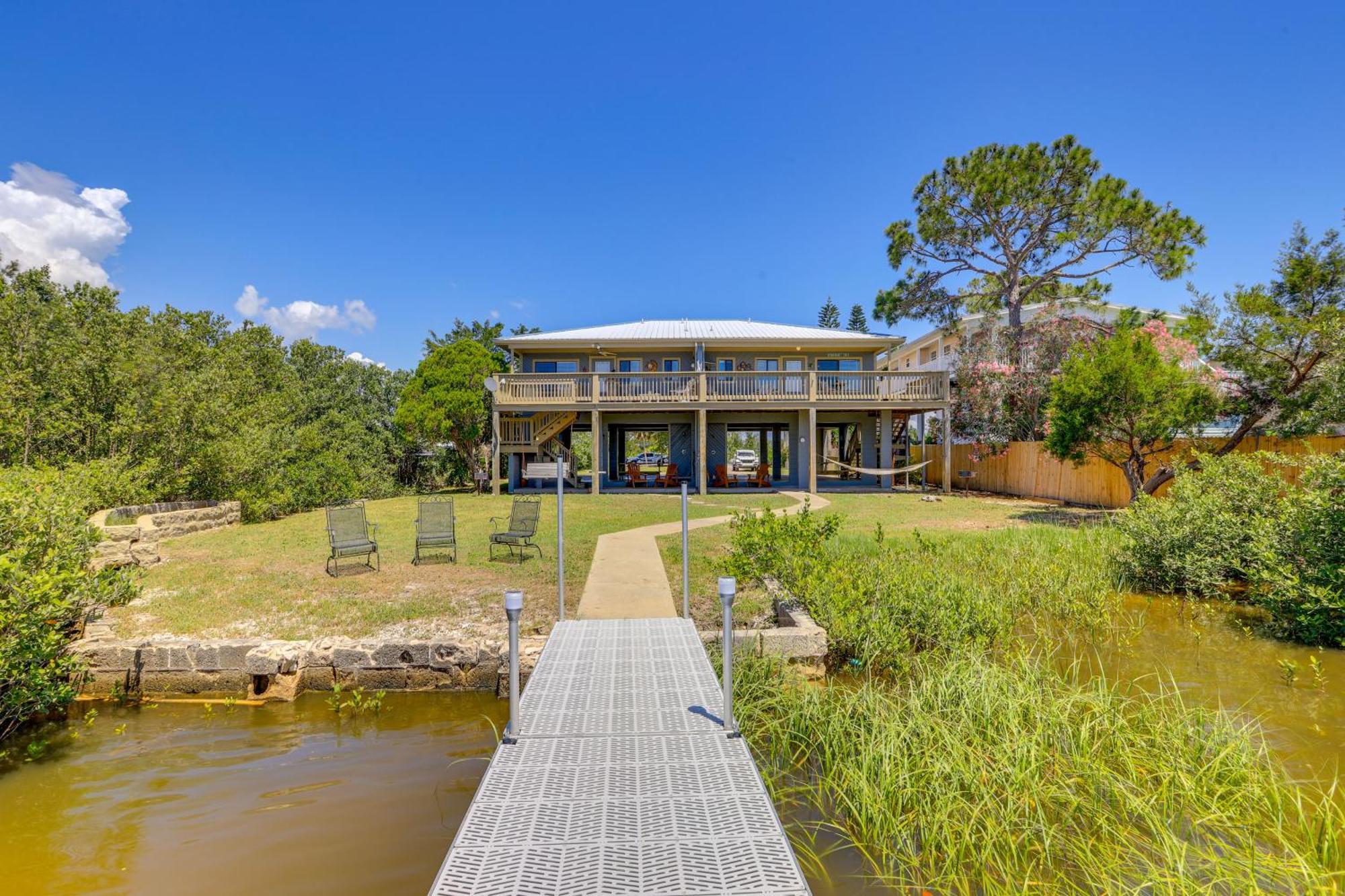 Waterfront Duplex With Dock And Views Near Town! Villa Cedar Key Exterior photo