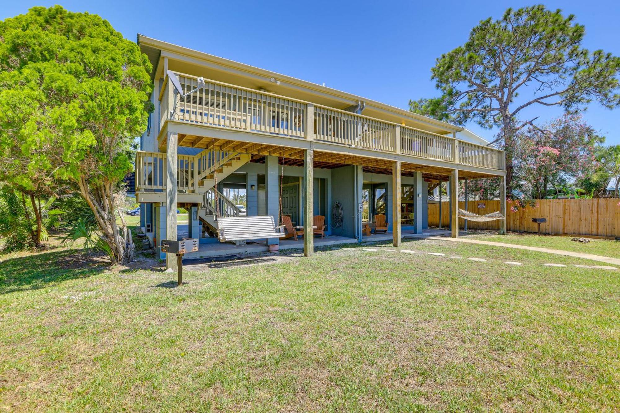 Waterfront Duplex With Dock And Views Near Town! Villa Cedar Key Exterior photo