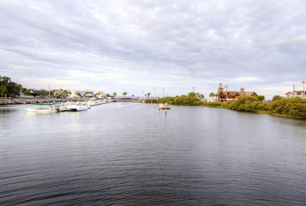 Waterfront Duplex With Dock And Views Near Town! Villa Cedar Key Exterior photo